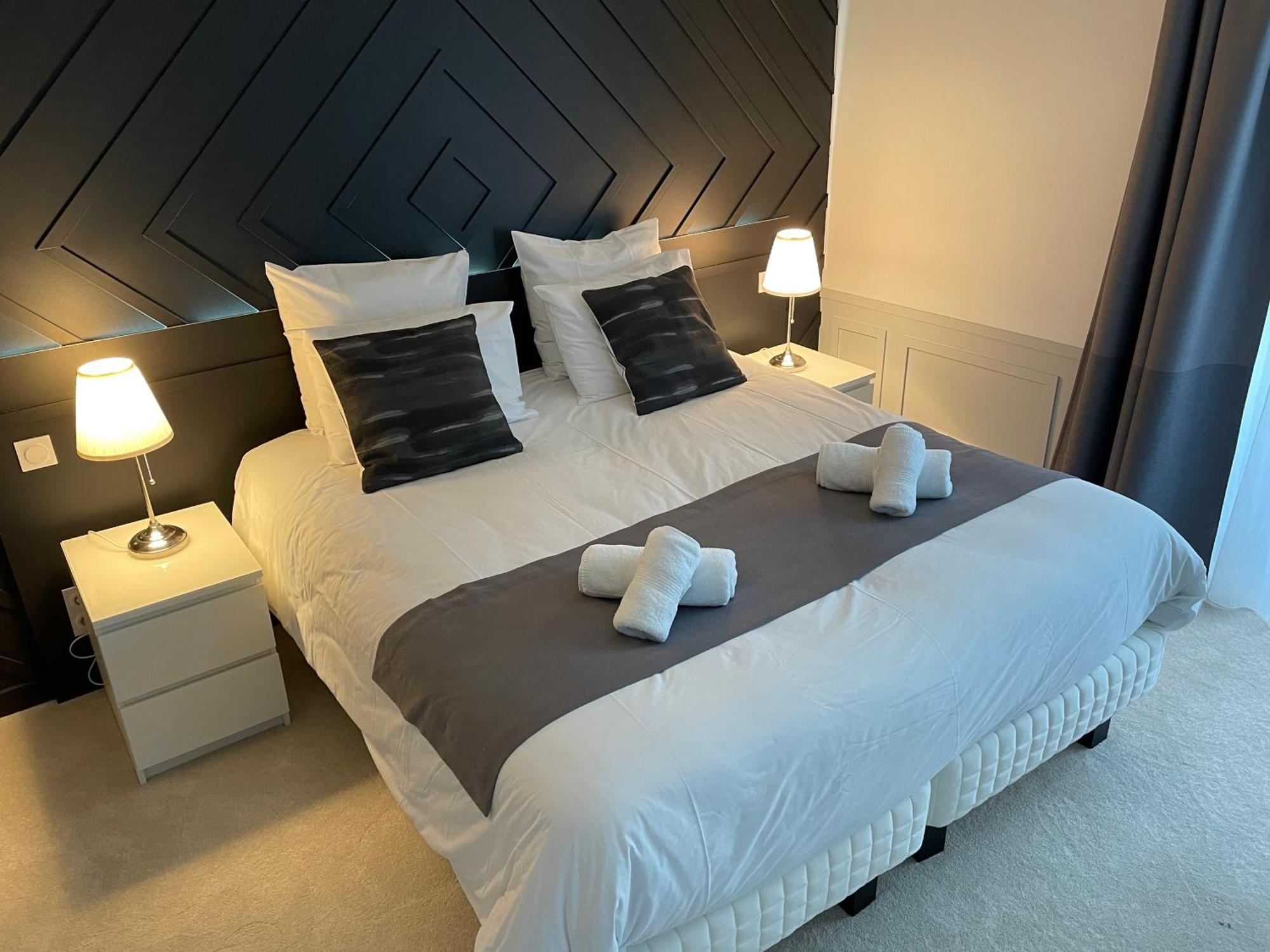 Le Troncais Hotel Saint-Bonnet-Troncais ภายนอก รูปภาพ